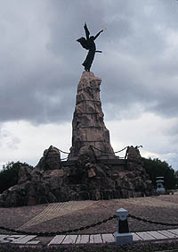 monument1